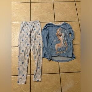 10/$20🔥Disney Frozen‎ pajamas